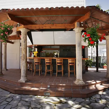 Ona Don Juan Hotell 4*